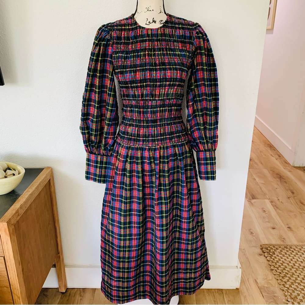 Sold! Gianni seersucker plaid smocked dress - Picture 5 of 16